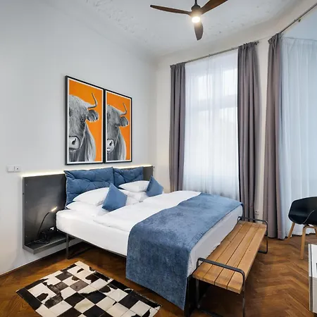 Mooo Downtown מלון דירות 4*