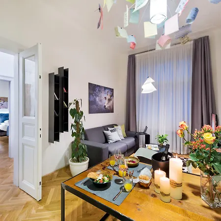 Lägenhetshotell Mooo Downtown Prag