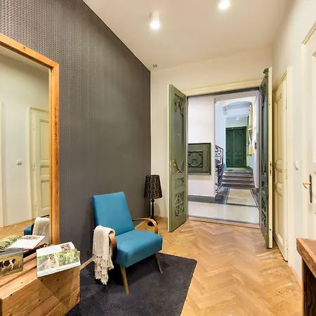 Lägenhetshotell Mooo Downtown 4*