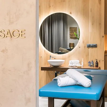 Hotel apartamentowy Mooo Downtown Praga