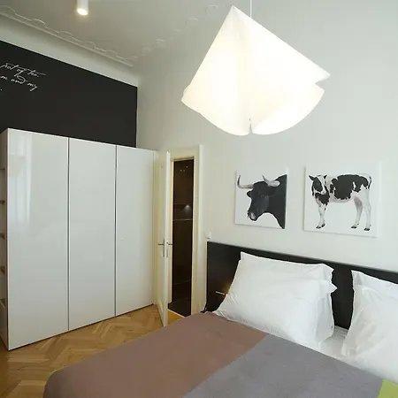 Mooo Downtown 4* פראג