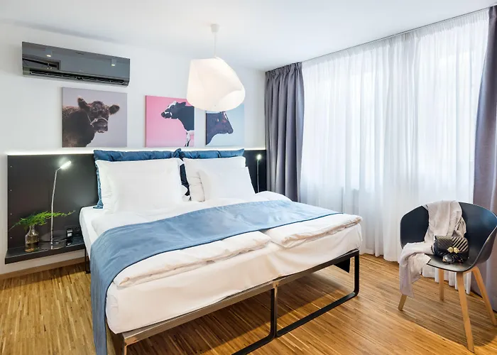 Mooo Downtown 4*