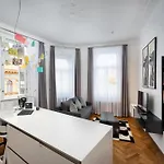 Mooo Downtown 4*