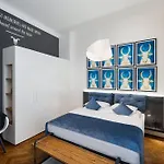 Mooo Downtown 4*