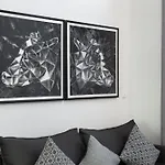 Mooo Downtown 4* Prága